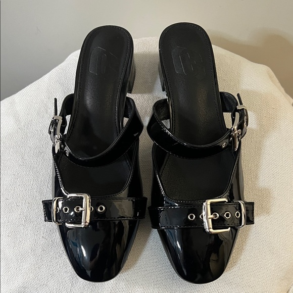 Shoes - Black slip on shoes size 9.5 (41)